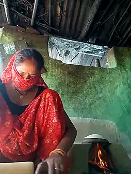 CUTE-004 online show from December 2025 06:44:01 AM