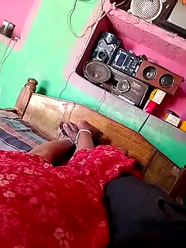 CUTE-004 online show from April 2026 04:57:01 AM