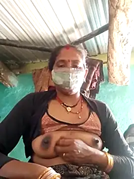 CUTE-004 online show from April 2026 10:04:02 AM