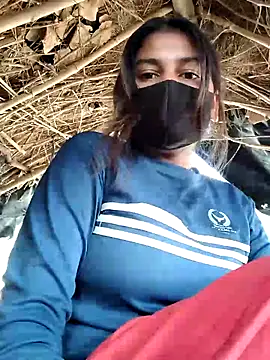 Janvi Jaitly online show from November 2025 04:24:01 AM