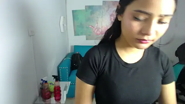 Ariannaa m online show from November 2025 03:27:02 AM