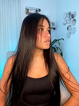 AlisxxnFx online show from November 2025 04:35:01 AM