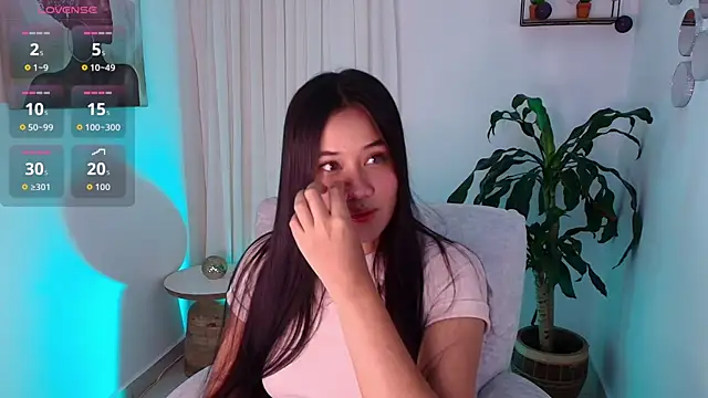 AlisxxnFx online show from November 2025 03:17:01 AM