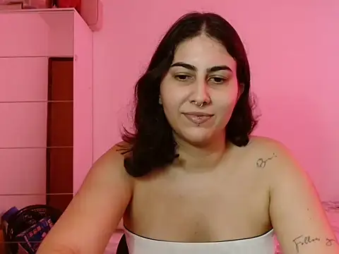 ApenasLys online show from June 2026 01:36:01 PM