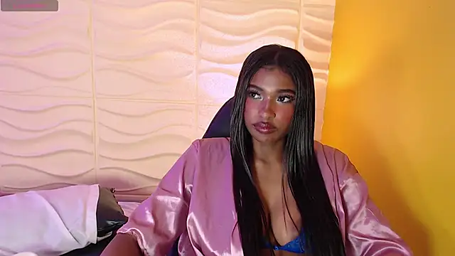 SophiaBloss online show from November 2025 05:48:01 PM