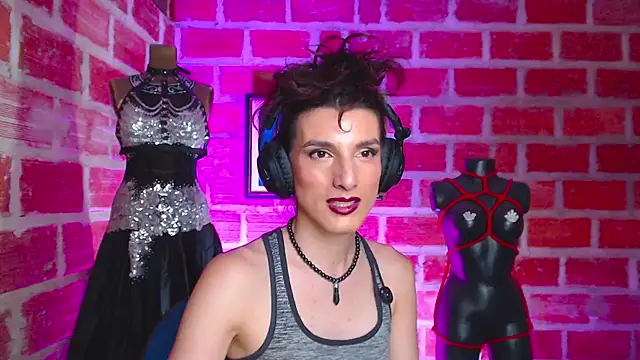 Snapshot of Moira-Hot chatting on April 2026 10:40:02 PM Moira-Hot online show from April 2026 10:40:02 PM