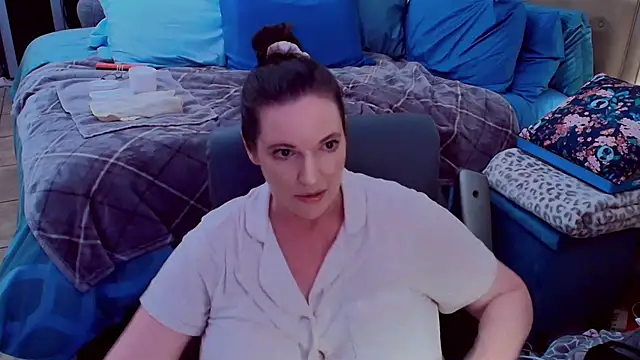 Snapshot of ninajaymes chatting on June 2026 01:28:02 AM ninajaymes online show from June 2026 01:28:02 AM