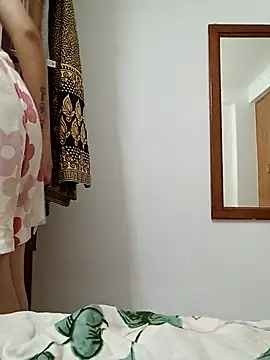 miss raavy online show from June 2026 08:52:01 AM