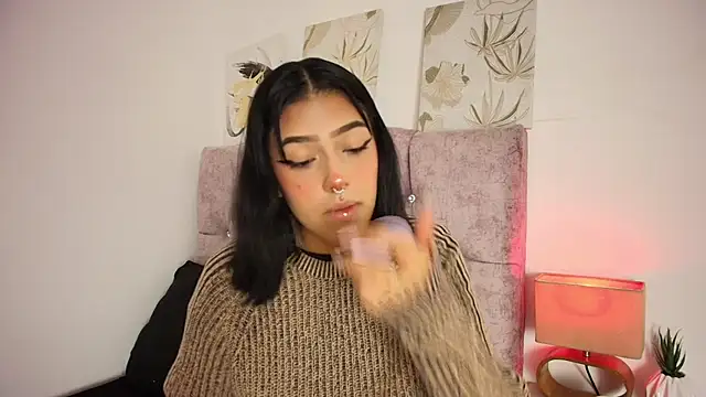 Dulce Bella  online show from February 2026 03:39:01 AM