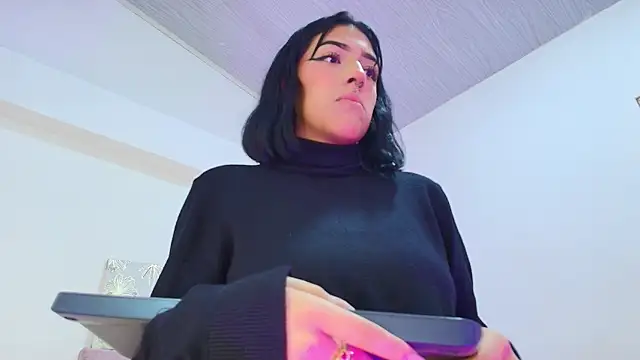 Dulce Bella  online show from March 2026 03:36:01 AM