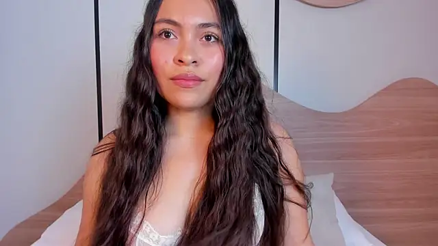 Snapshot of allie_bruce chatting on September 2025 02:12:02 AM allie bruce online show from September 2025 02:12:02 AM