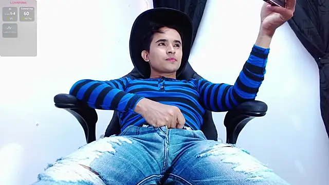 DayroDuran online show from November 2025 07:56:02 PM