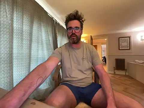 Snapshot of CyprioteWhitefly chatting on March 2026 01:00:01 PM CyprioteWhitefly online show from March 2026 01:00:01 PM