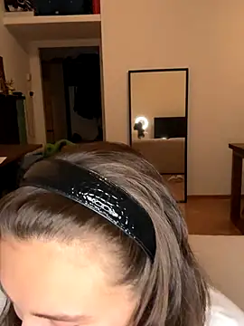 SophiiaStarr online show from September 2025 06:42:01 PM