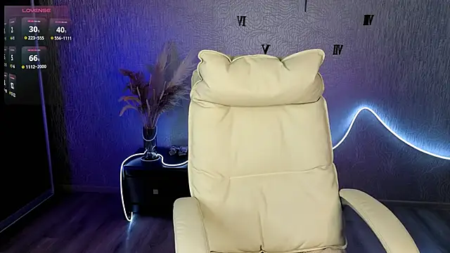 Snapshot of NikkiiStill chatting on November 2025 09:15:01 AM NikkiiStill online show from November 2025 09:15:01 AM