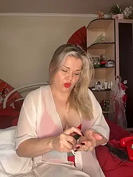 Nayvessa online show from November 2025 07:51:01 AM