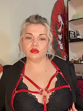 Nayvessa online show from November 2025 02:13:01 PM