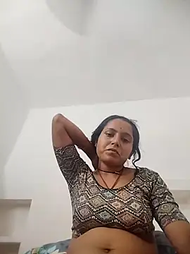 Snapshot of Sonam_shinde chatting on April 2026 06:18:01 AM Sonam shinde online show from April 2026 06:18:01 AM