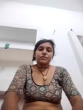 Snapshot of Sonam_shinde chatting on May 2026 08:06:02 PM Sonam shinde online show from May 2026 08:06:02 PM