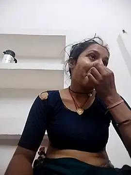 Snapshot of Sonam_shinde chatting on June 2026 08:55:02 PM Sonam shinde online show from June 2026 08:55:02 PM