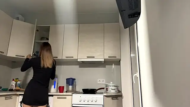 Denni Spilber online show from September 2025 04:45:01 PM