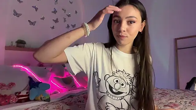 Snapshot of keirasworld chatting on June 2026 12:12:02 AM keirasworld online show from June 2026 12:12:02 AM