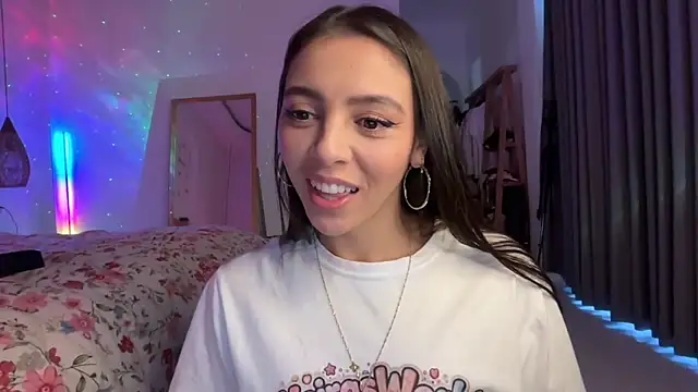 Snapshot of keirasworld chatting on June 2026 01:28:02 AM keirasworld online show from June 2026 01:28:02 AM