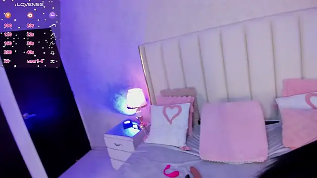 MadissonBonny  online show from April 2026 08:57:01 PM