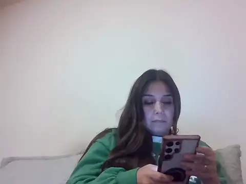 Snapshot of couplesins4 chatting on October 2025 11:51:02 PM couplesins4 online show from October 2025 11:51:02 PM