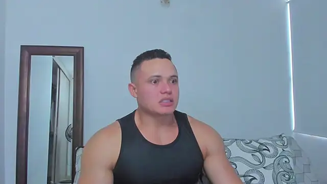 KingLevi01 online show from March 2026 10:44:01 PM