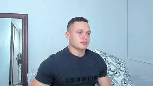 KingLevi01 online show from April 2026 01:23:02 AM