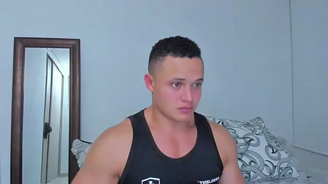 KingLevi01 online show from June 2026 01:39:01 AM