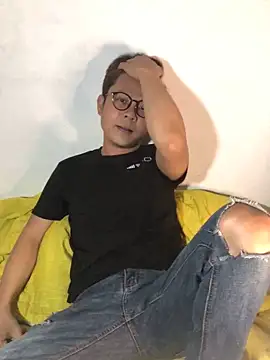 Snapshot of datnguyenvn chatting on March 2026 05:27:01 PM datnguyenvn online show from March 2026 05:27:01 PM