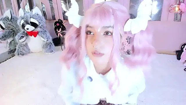 BizzyNoar online show from March 2026 07:13:01 AM