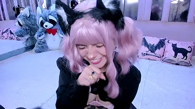 BizzyNoar online show from March 2026 06:35:02 AM