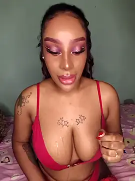Snapshot of Queen_Amara chatting on September 2025 11:27:02 PM Queen Amara online show from September 2025 11:27:02 PM