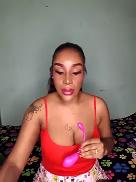 Snapshot of Queen_Amara chatting on September 2025 02:35:02 AM Queen Amara online show from September 2025 02:35:02 AM