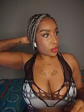 Queen Amara online show from June 2026 04:38:02 AM