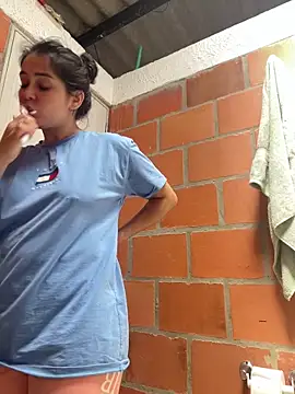 amberbakee online show from December 2025 04:23:02 PM