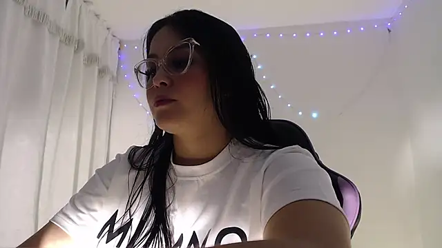 amberbakee online show from May 2026 02:13:01 PM