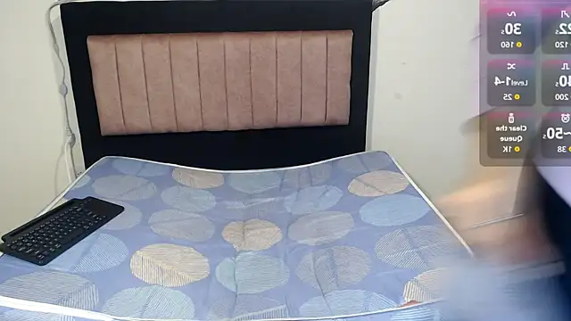 Valeryxs online show from December 2025 08:13:01 PM