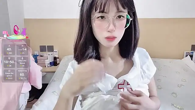 yuanbao a online show from September 2025 12:32:01 PM
