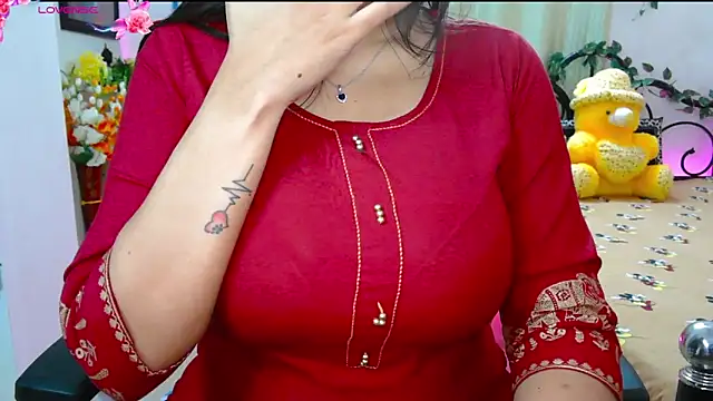 WildDimpi 0 online show from December 2025 06:37:02 PM