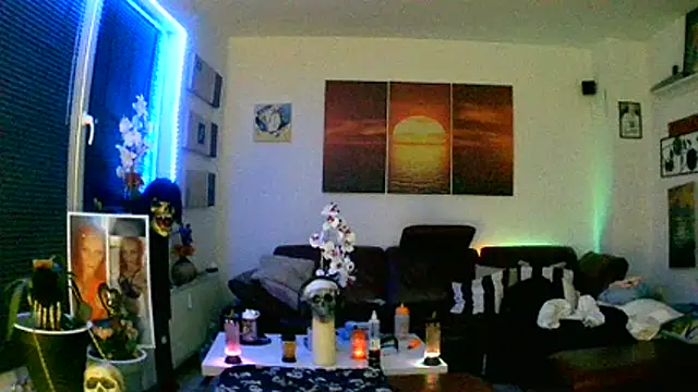 hellgirl1980 online show from November 2025 10:54:01 PM