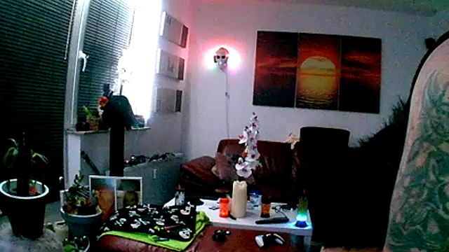 hellgirl1980 online show from December 2025 01:26:02 AM