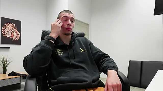 Ryan Dozer online show from October 2025 07:38:02 AM