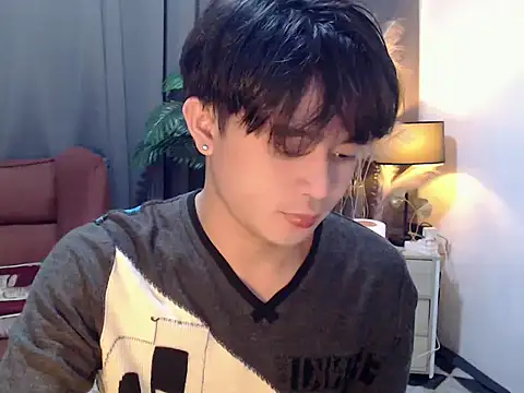 Snapshot of NautyBoyBrazeen_143 chatting on May 2026 05:33:01 PM NautyBoyBrazeen 143 online show from May 2026 05:33:01 PM