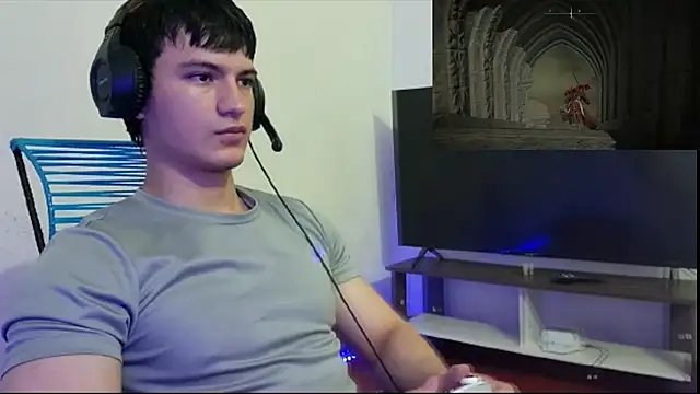 ErickWalton online show from November 2025 05:49:01 AM