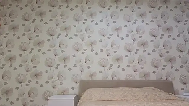 Snapshot of Annabel_theMoon chatting on October 2025 02:01:02 AM Annabel theMoon online show from October 2025 02:01:02 AM