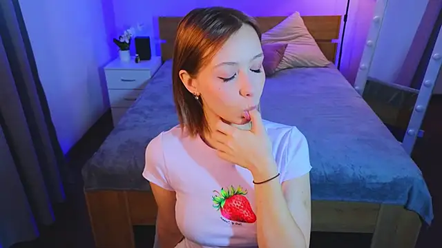 LumMina online show from December 2025 01:09:01 PM